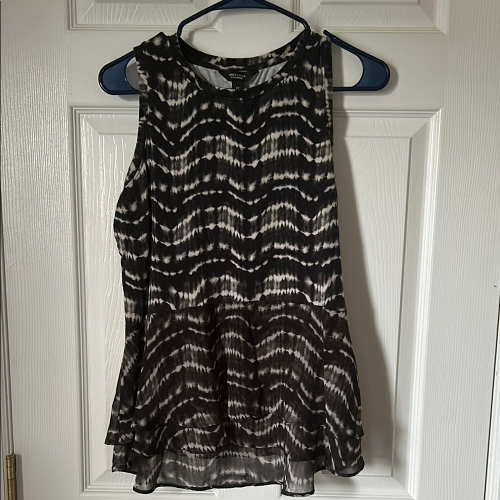 Simply Vera by Vera Wang Black and White Sleeveless Pleated Blouse